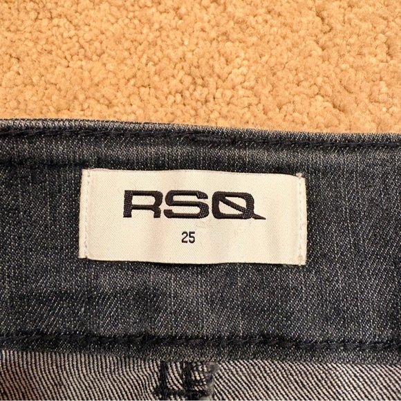 RSQ Low Rise Micro Mini Skirt Women Size 2 Waist 25 Charcoal Grey Denim Festival - Picture 4 of 10